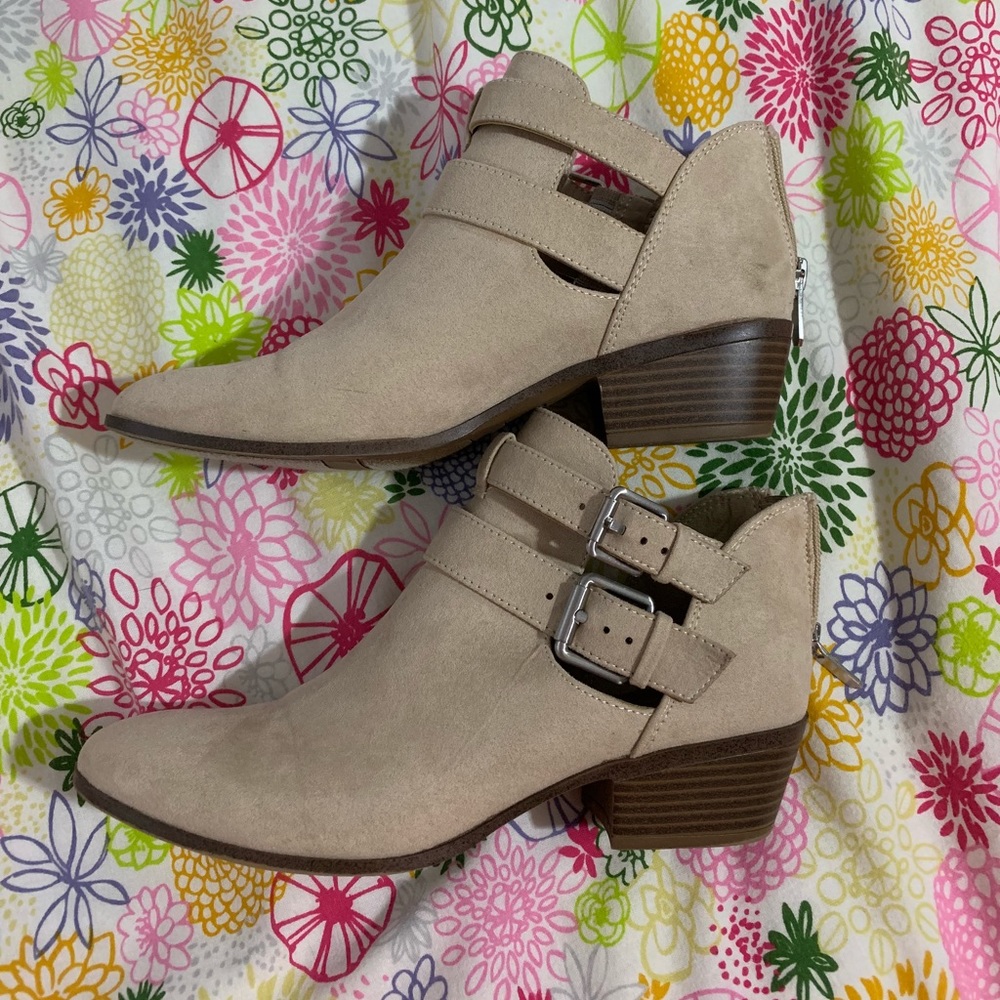 Tan boots!
